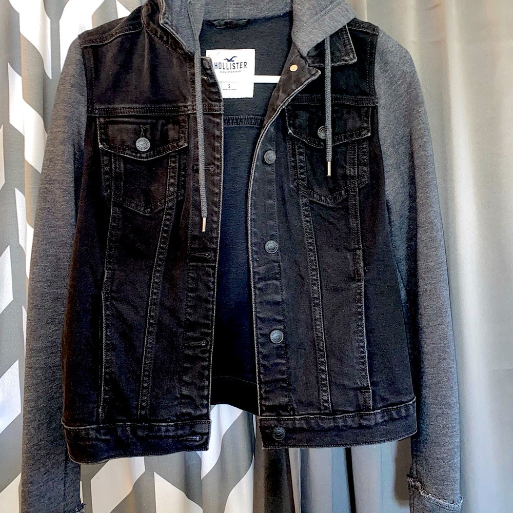 HOLLISTER JEAN SWEATER JACKET WITH HOOD size: S